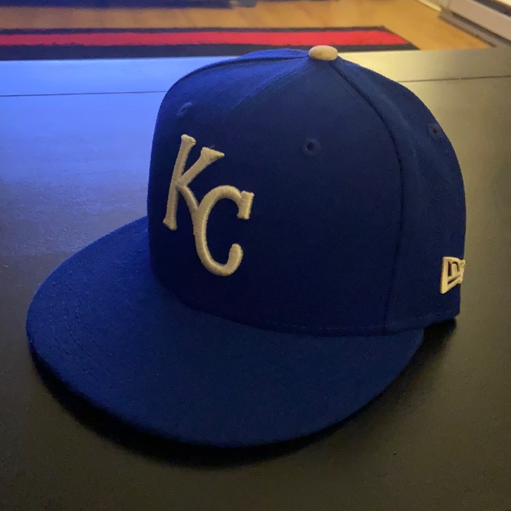 Kansas City Royals fitted 7 1/8, new without tags